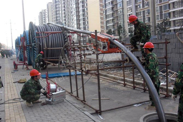 電纜輸送機(jī)運(yùn)行時(shí)的的注意事項(xiàng)
